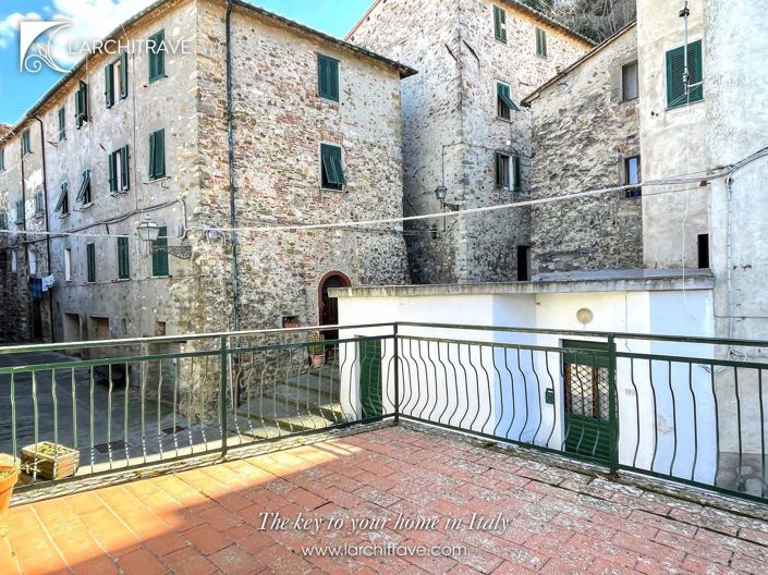 Image No.21-2 Bed House for sale