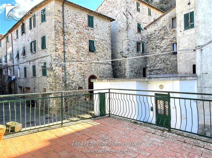 Image No.21-2 Bed House for sale