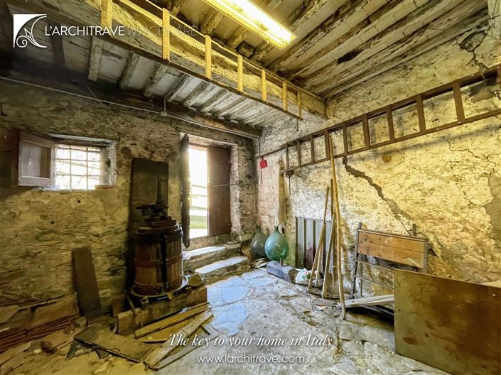 Image No.30-2 Bed House for sale