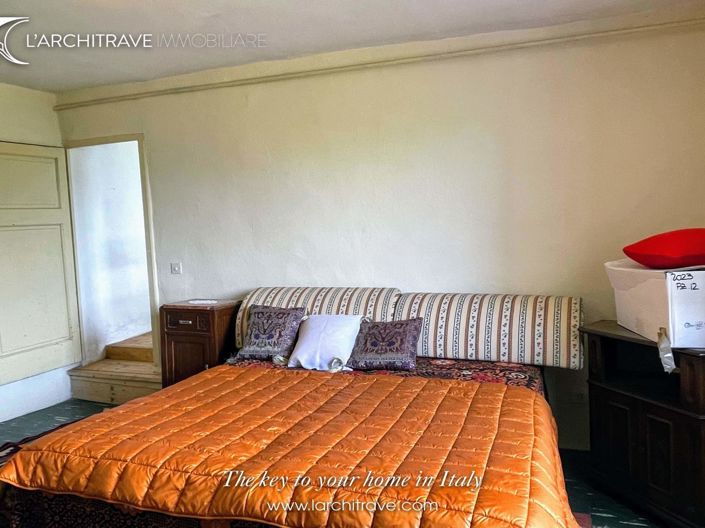 Image No.13-2 Bed House for sale