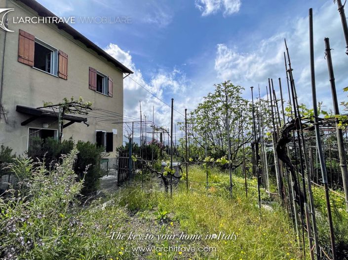 Image No.2-Maison de 2 chambres à vendre à Fivizzano