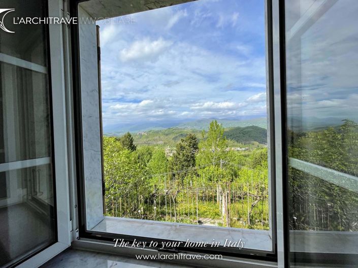 Image No.9-2 Bed House for sale