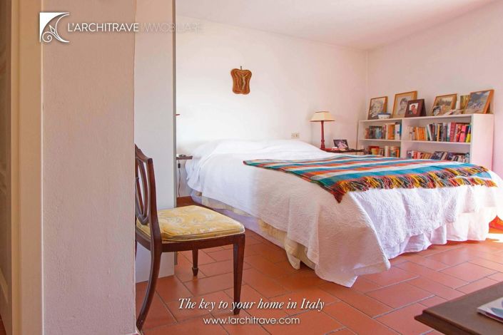 Image No.16-3 Bed House for sale