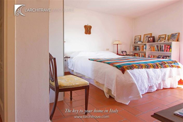 Image No.16-3 Bed House for sale