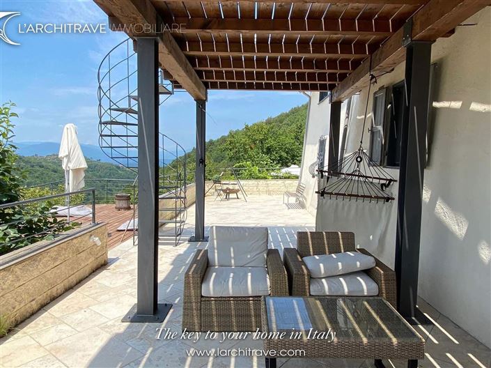 Image No.1-5 Bed Villa for sale