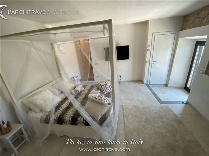 Image No.9-5 Bed Villa for sale