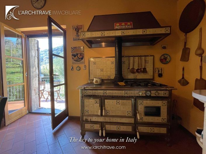 Image No.4-Villa de 2 chambres à vendre à Fosdinovo