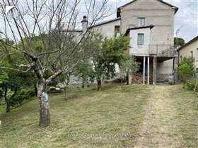 Image No.1-Villa de 2 chambres à vendre à Licciana Nardi