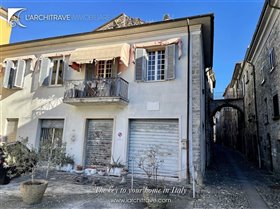 Image No.0-Villa de 3 chambres à vendre à Villafranca in Lunigiana