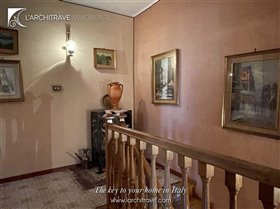 Image No.10-Villa de 3 chambres à vendre à Villafranca in Lunigiana