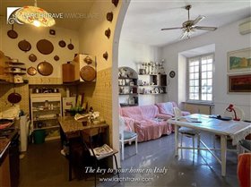Image No.3-Villa de 3 chambres à vendre à Villafranca in Lunigiana