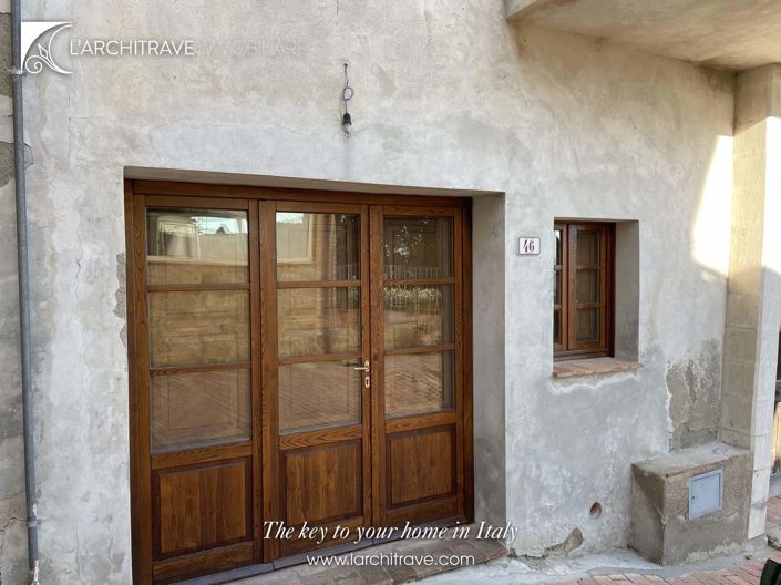 Image No.12-1 Bed House for sale