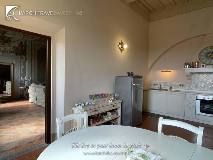 Image No.11-3 Bed House for sale