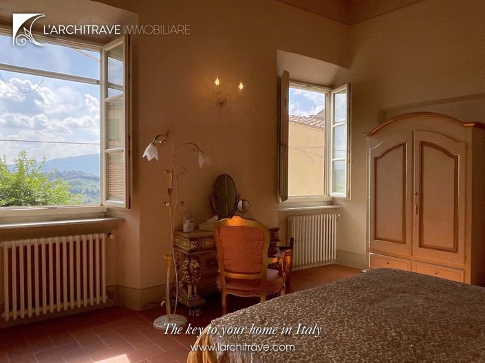 Image No.17-3 Bed House for sale