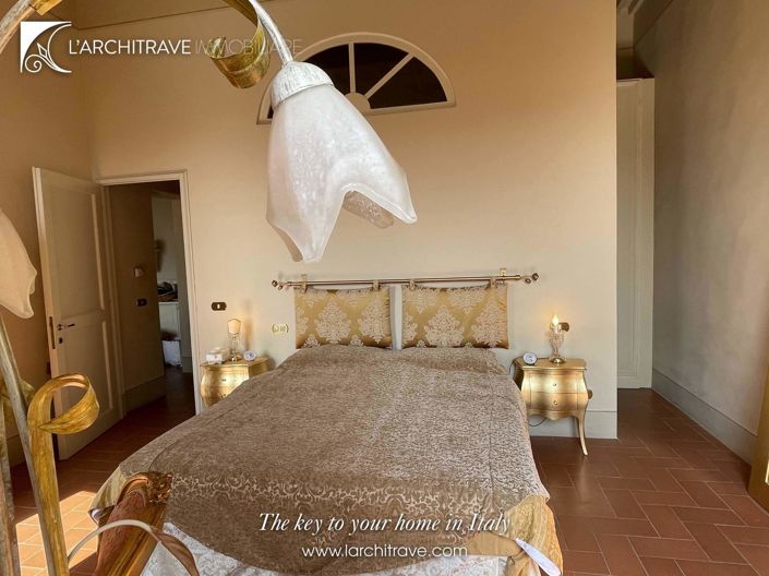 Image No.19-3 Bed House for sale