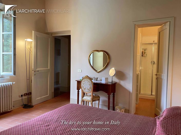 Image No.21-3 Bed House for sale