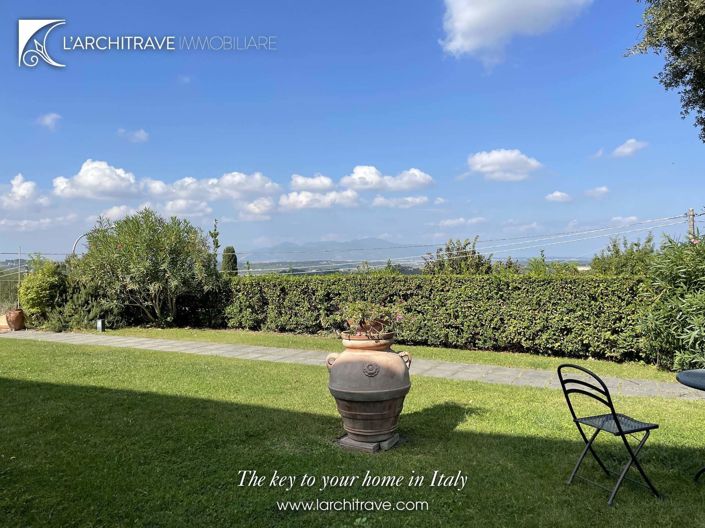 Image No.25-3 Bed House for sale