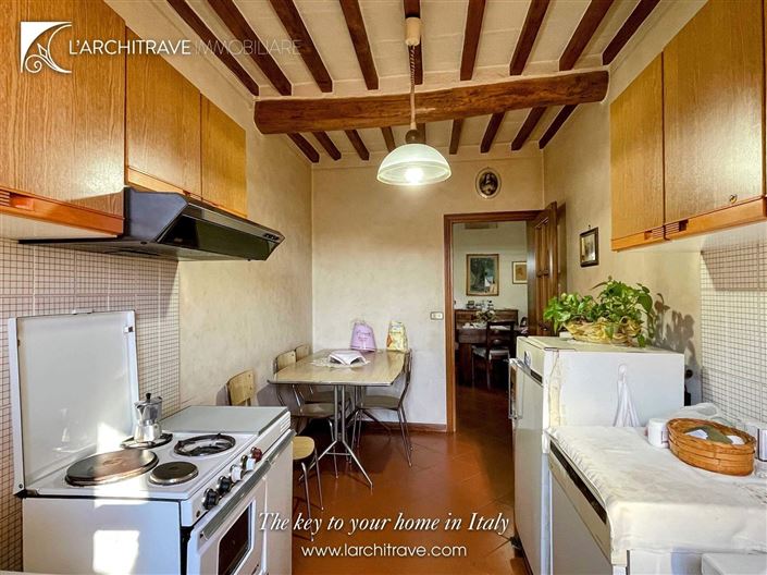 Image No.6-5 Bed House for sale