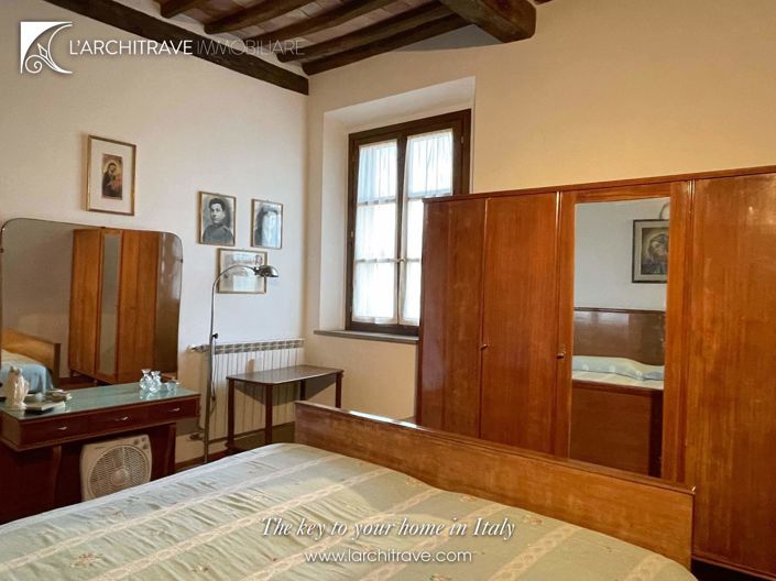 Image No.15-3 Bed House for sale