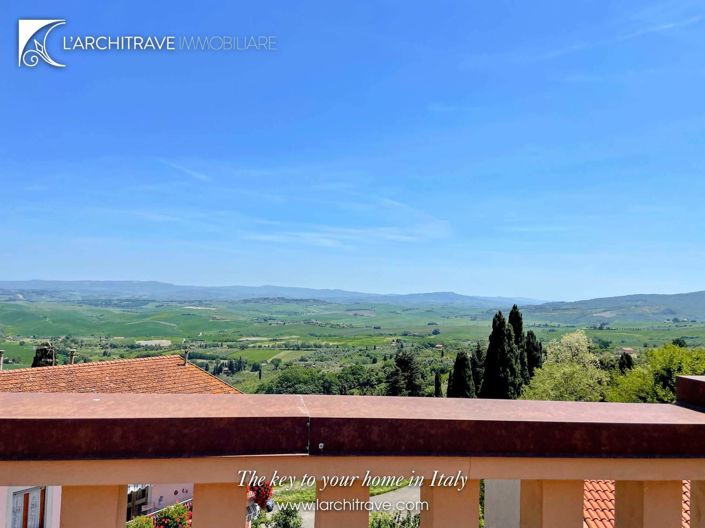 Image No.18-3 Bed House for sale