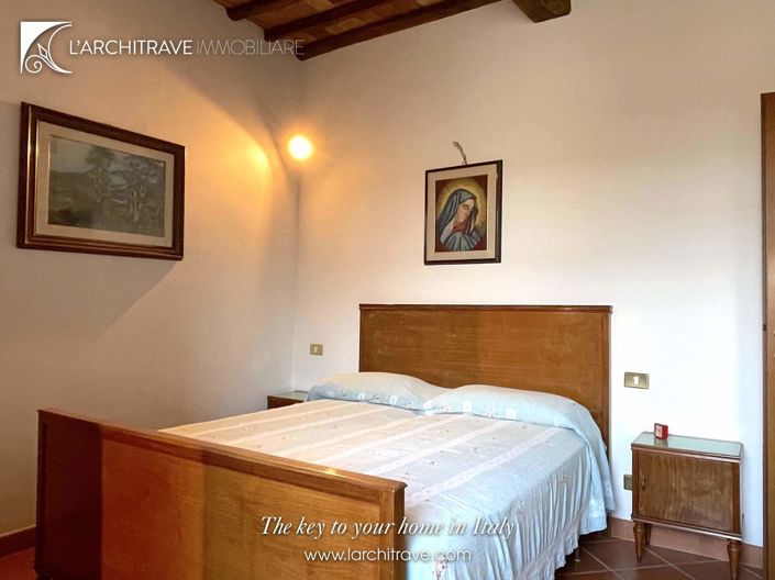 Image No.20-3 Bed House for sale