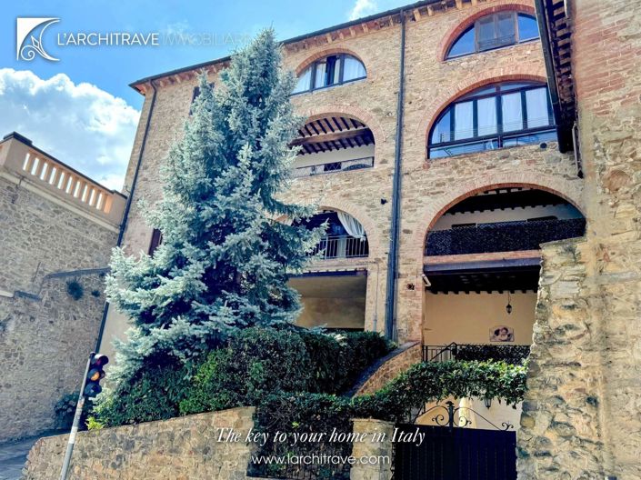 Image No.22-3 Bed House for sale