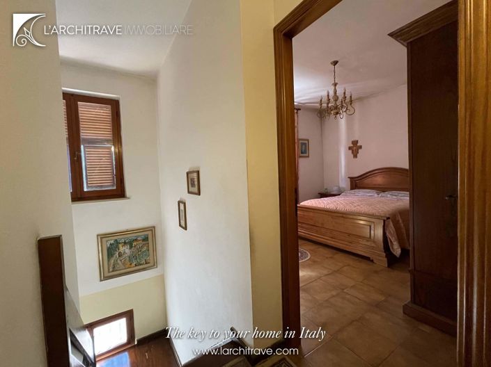 Image No.12-Villa de 5 chambres à vendre à Licciana Nardi