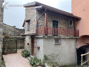 1 - Bagnone, Maison