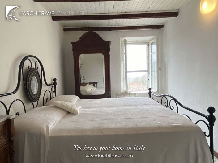 Image No.10-3 Bed House for sale