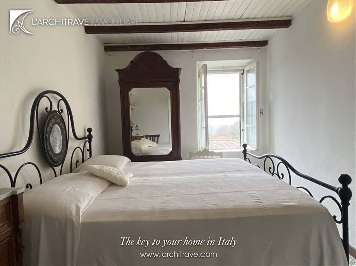 Image No.10-3 Bed House for sale