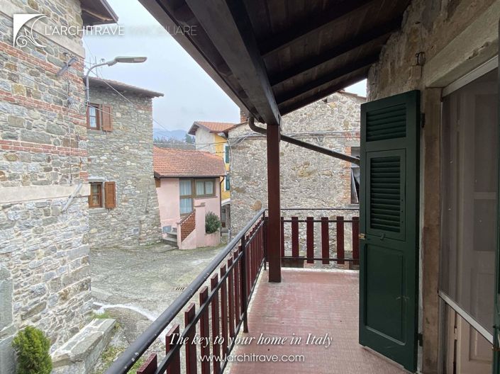 Image No.15-3 Bed House for sale