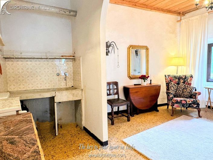 Image No.16-4 Bed House for sale