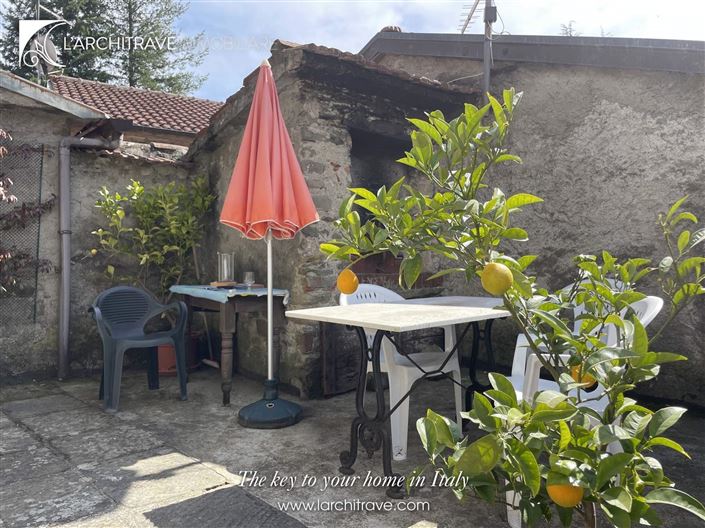 Image No.21-4 Bed House for sale