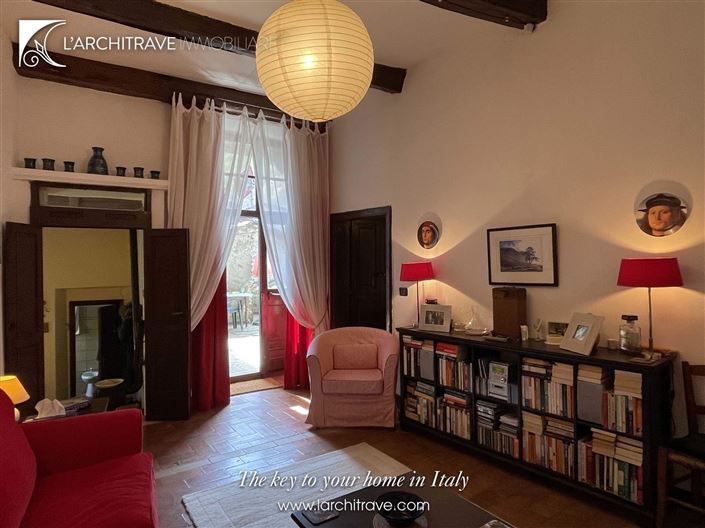 Image No.6-4 Bed House for sale