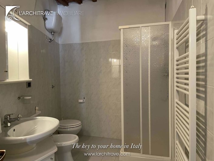 Image No.10-2 Bed House for sale