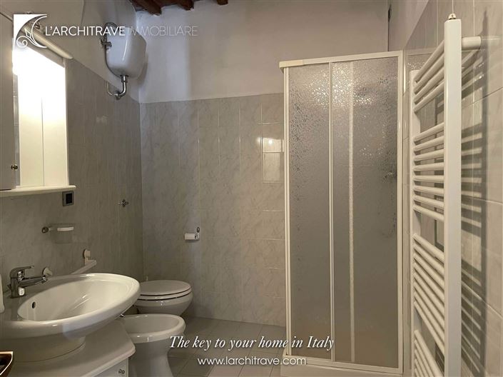 Image No.10-2 Bed House for sale