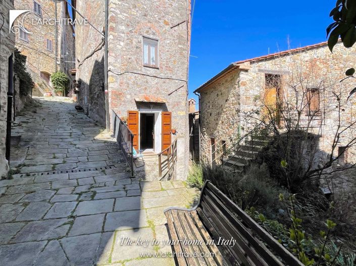 Image No.4-2 Bed House for sale