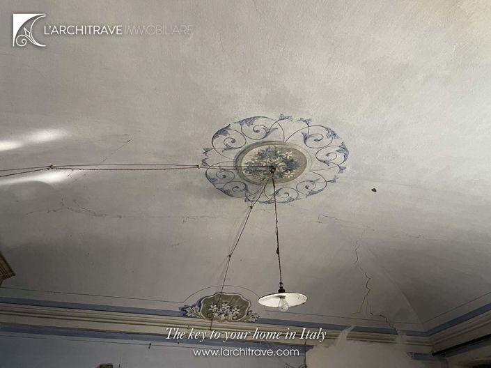 Image No.13-3 Bed House for sale