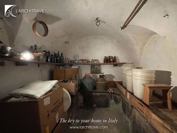 Image No.14-3 Bed House for sale