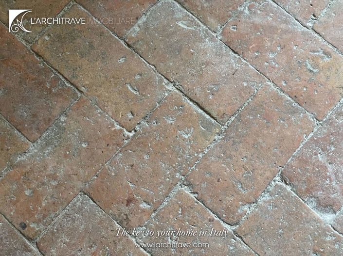 Image No.25-3 Bed House for sale