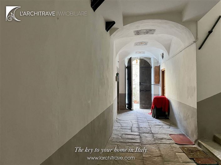 Image No.3-3 Bed House for sale