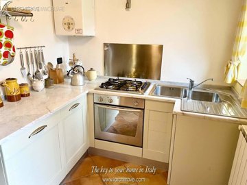 6171e160-2796-d99b-2ca8-f8453bf42d71