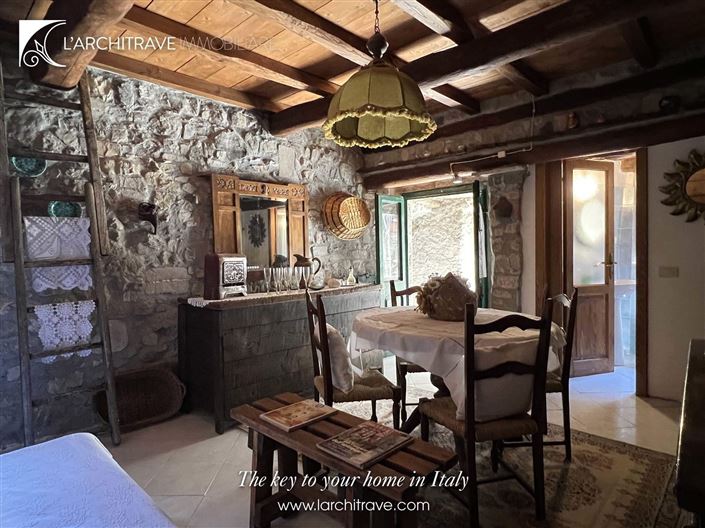 Image No.13-2 Bed House for sale