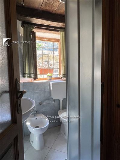 Image No.7-2 Bed House for sale