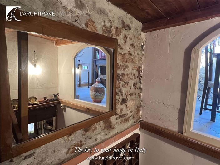 Image No.8-2 Bed House for sale