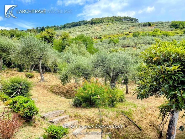 Image No.17-4 Bed Villa for sale