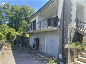 Image No.0-Villa de 2 chambres à vendre à Villafranca in Lunigiana