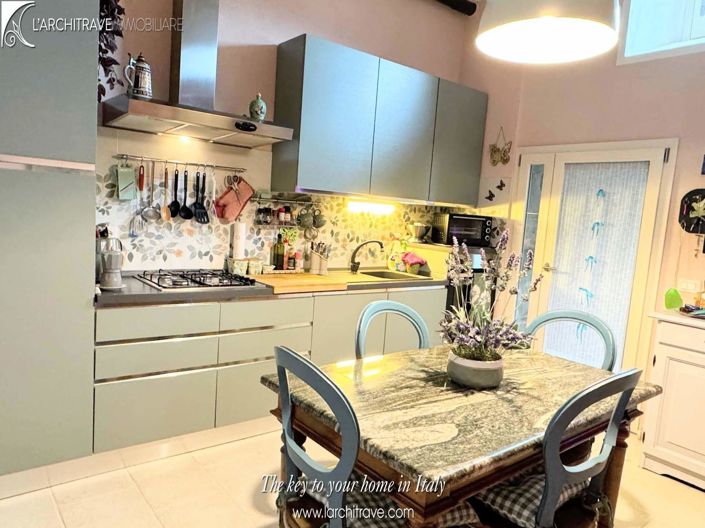 Image No.11-4 Bed House for sale