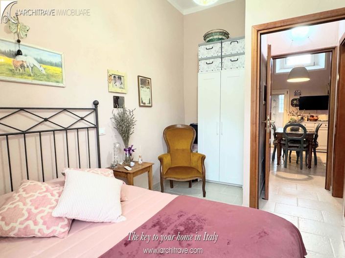 Image No.19-4 Bed House for sale