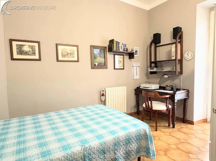 Image No.9-4 Bed House for sale